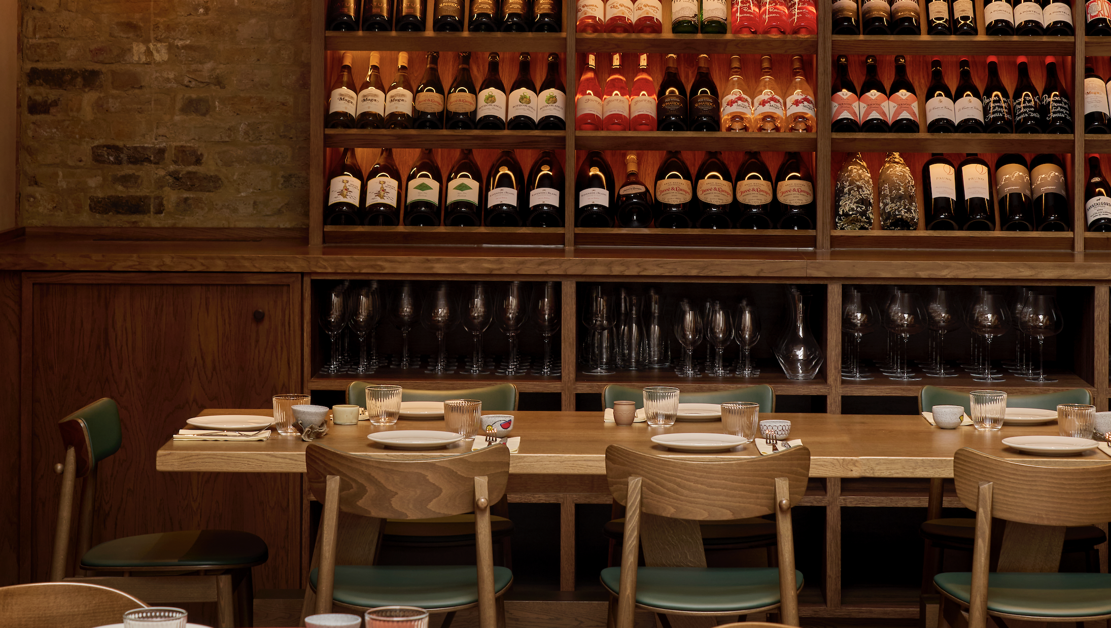 Bodega table and wine wall